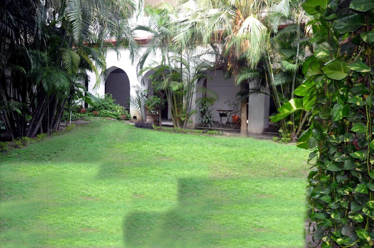 Grand Hotel Amritsar Extérieur photo