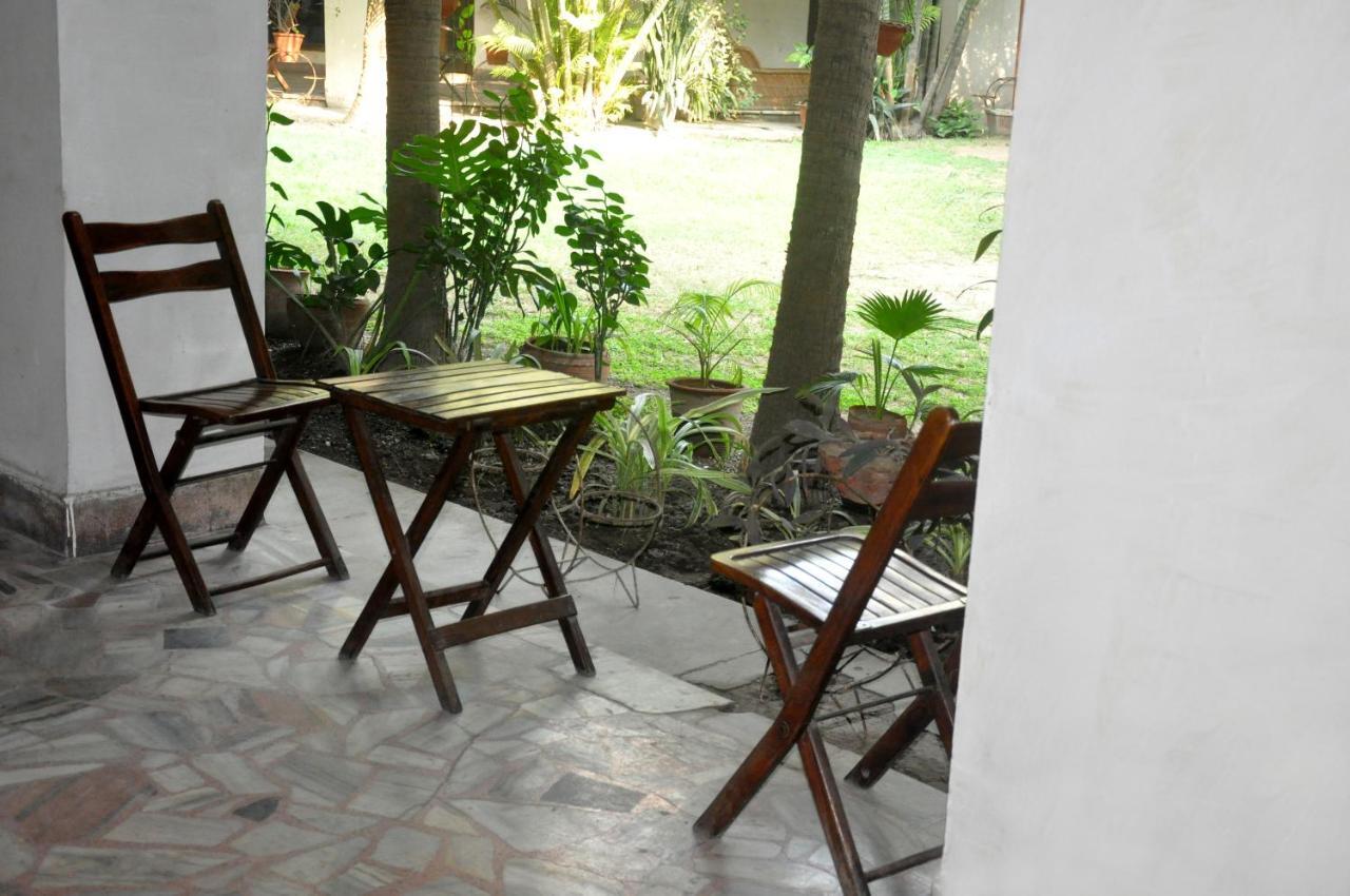 Grand Hotel Amritsar Extérieur photo