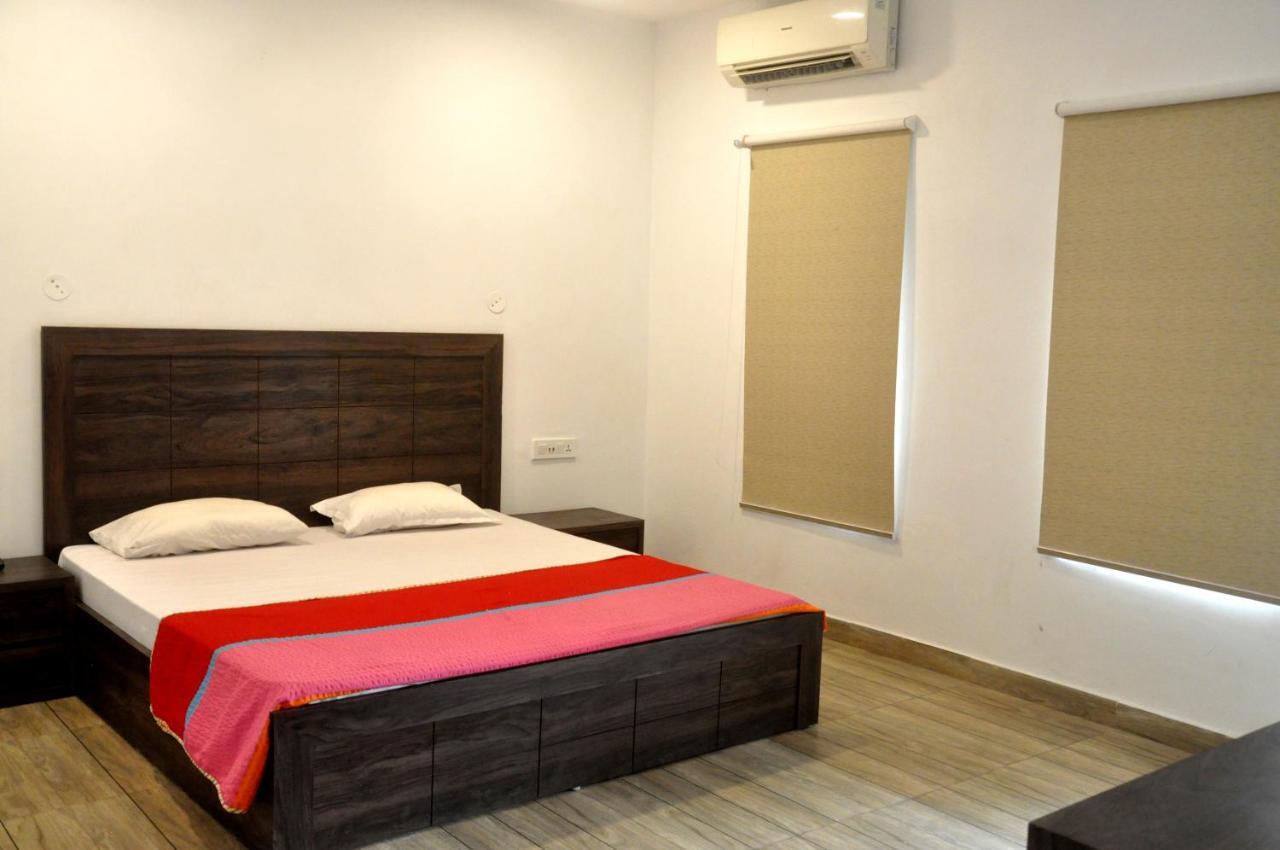 Grand Hotel Amritsar Extérieur photo