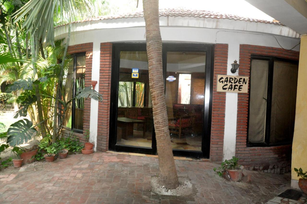 Grand Hotel Amritsar Extérieur photo
